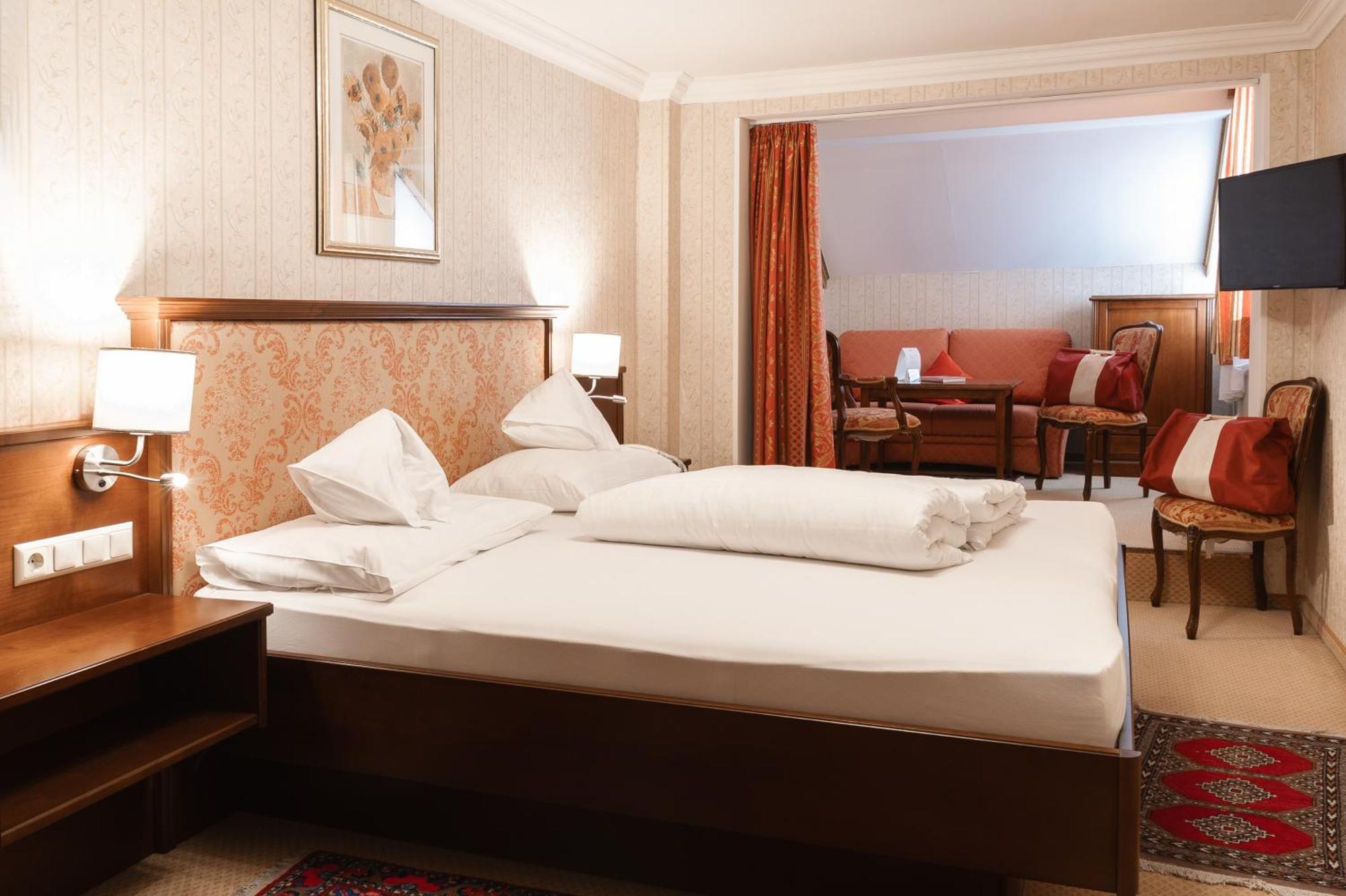 Schlosshotel Seewirt Turracher Hohe Esterno foto